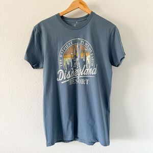 Disneyland Resort Graphic T-Shirt Mens Medium Blue Cotton Castle Happiest Place